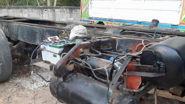 ขาย10ล้อหัวแชชซี FN527 2เพลา เทอร์โบ220แรง 10เกียร์ฟูเลอร์ แชชซีสวยเครื่องฟิตใหม่ แชชซีสวย เอกสารเล่มทะเบียนพร้อมโอน ทิ๊ฟฟี่เพาเวอร์