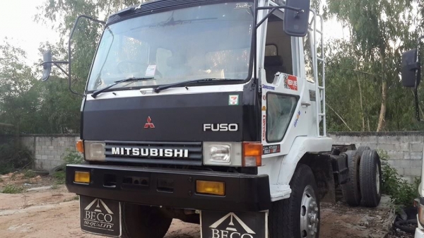 ขาย10ล้อหัวแชชซี FN527 2เพลา เทอร์โบ220แรง 10เกียร์ฟูเลอร์ แชชซีสวยเครื่องฟิตใหม่ แชชซีสวย เอกสารเล่มทะเบียนพร้อมโอน ทิ๊ฟฟี่เพาเวอร์