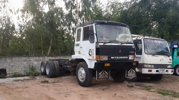 ขาย10ล้อหัวแชชซี FN527 2เพลา เทอร์โบ220แรง 10เกียร์ฟูเลอร์ แชชซีสวยเครื่องฟิตใหม่ แชชซีสวย เอกสารเล่มทะเบียนพร้อมโอน ทิ๊ฟฟี่เพาเวอร์