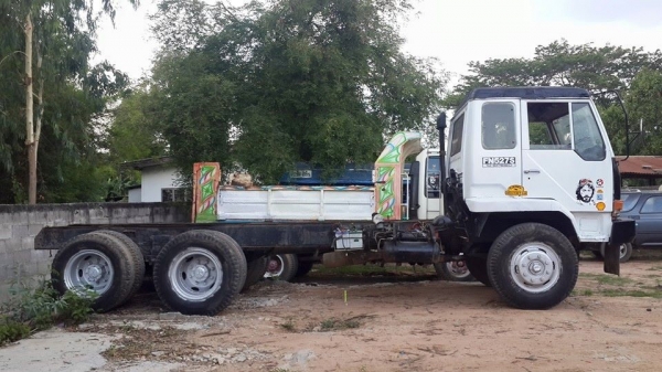 ขาย10ล้อหัวแชชซี FN527 2เพลา เทอร์โบ220แรง 10เกียร์ฟูเลอร์ แชชซีสวยเครื่องฟิตใหม่ แชชซีสวย เอกสารเล่มทะเบียนพร้อมโอน ทิ๊ฟฟี่เพาเวอร์