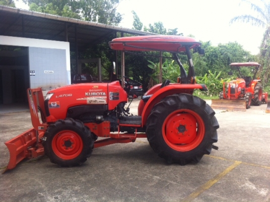 รถแทรกเตอร์คูโบต้า L4708DTพร้อมดันหน้า