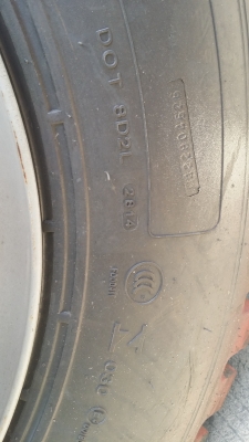 ยางรถบรรทุก ขนาด 1100 ขอบ 20" ยางอะไหล่สภาพดอกยาง 100\% ไม่ได้วิ่ง ขายยกชุดรวมยางใน ยางรองคอ ชุดละ 3,000 บาท มี 10 ชุดเท่านั้น ยางรถบรรทุก ขนาด 1100 ขอบ 20" ยางอะไหล่สภาพดอกยาง 100\% ไม่ได้วิ่ง ขายยกชุดรวมยางใน ยางรองคอ ชุดละ 3,000 บาท มี 10 ชุดเท่านั้น