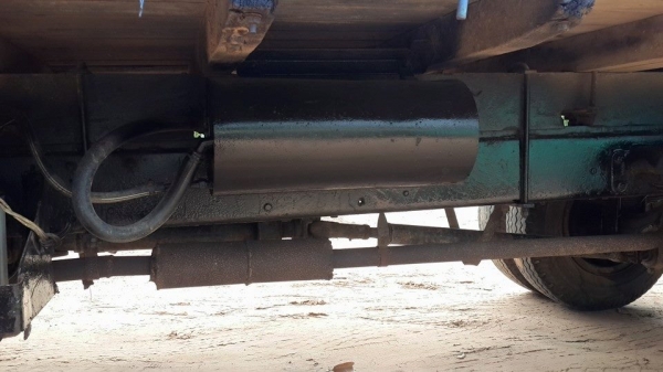 ขาย6ล้อ isuzu 100แรงฝาดำ4bc2 แชชซีสวยเครื่องดี ทะเบียนพร้อมโอน พร้อมคอกเสริมข้าง พื้นเหล็ก สภาพพร้อมใช้งาน