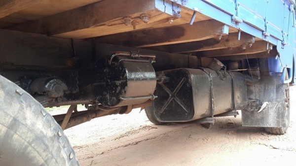 ขาย6ล้อ isuzu 100แรงฝาดำ4bc2 แชชซีสวยเครื่องดี ทะเบียนพร้อมโอน พร้อมคอกเสริมข้าง พื้นเหล็ก สภาพพร้อมใช้งาน