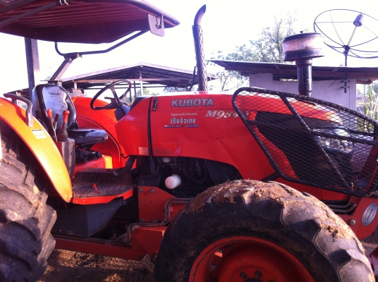 ขายรถไถ KUBOTA รุ่น M9540