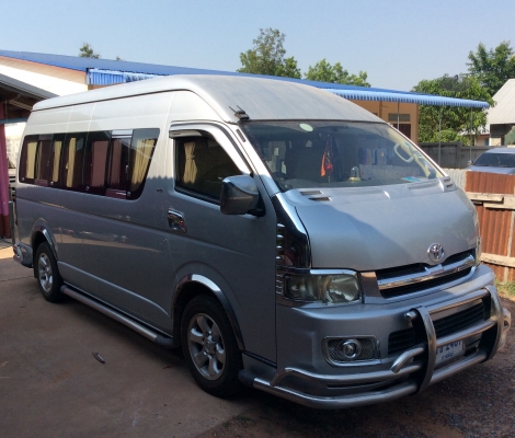 ขายรถตู้ Toyota ปี2006 แต่งVIP