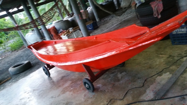 เรือไม้สัก