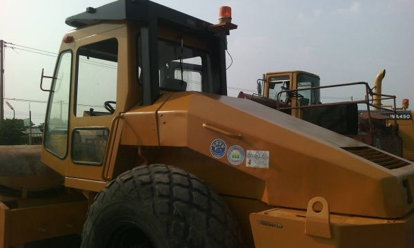 ขายด่วน รถบด10 ตัน