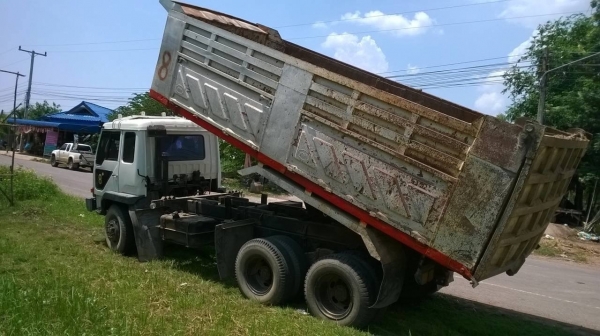 ขายไอ้หลง เทอร์โบ FN527M-TF5006 คัสซีสวยตลอดเส้น เครื่องเดิม เกียร์เดิม 10 สปีด แอร์เย็น ทะเบียนพร้อมโอน