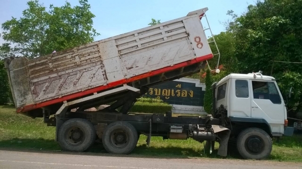 ขายไอ้หลง เทอร์โบ FN527M-TF5006 คัสซีสวยตลอดเส้น เครื่องเดิม เกียร์เดิม 10 สปีด แอร์เย็น ทะเบียนพร้อมโอน