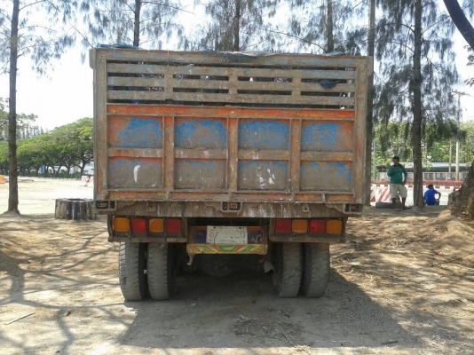 ขาย 10 ล้อดั้ม ROCKY คัสซีสวยตลอดเส้น เครื่อง 6BG1 เทอร์โบ 200 แรงม้า ช่วงล่าง DECA 270 เกียร์ใหญ่ สโลว์กลาง เบรคทิฟฟี่ ทะเบียนพร้อมโอนครับ