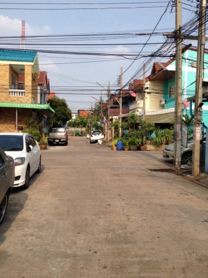 ทาวน์เฮาส์ 2 ชั้น17 ตรว. เพชรเกษม65/1