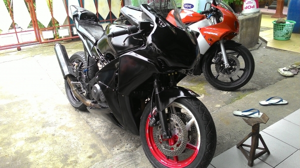 ขาย honda vfr 400cc ราคา 35000 ขาย honda vfr 400cc ราคา 35000