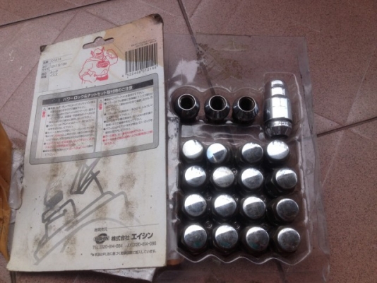 น็อตล้อญี่ปุ่นเกลียว1จุด5ครบชุดพร้อมน็อตกันขโมยบ๊อกครบของเก่าญี่ปุ่นเเท้