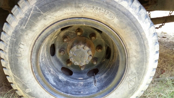 ขายรถ 6 ล้อ กระบะคาร์โก้ ยาว 6 เมตร ISUZU 165 แรง ราคาย้อมๆ 380000 สนใจโทร