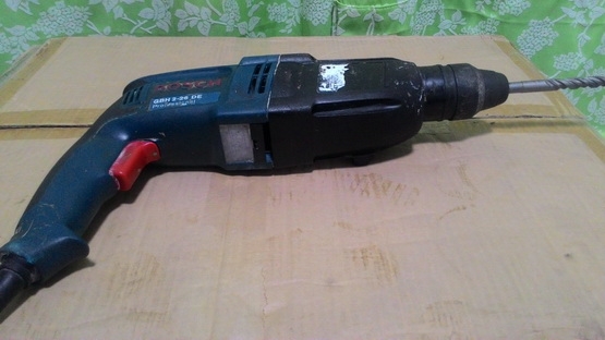 สว่านไฟฟ้าระบบโรตารี่ BOSCH รุ่น 2-26 DE ทำงาน 3 ระบบ พร้อมใช้งานครับ