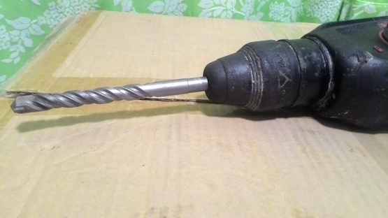 สว่านไฟฟ้าระบบโรตารี่ BOSCH รุ่น 2-26 DE ทำงาน 3 ระบบ พร้อมใช้งานครับ