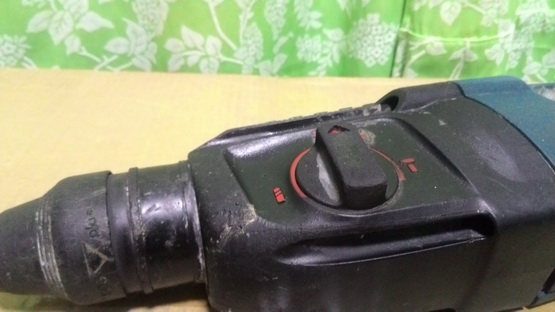 สว่านไฟฟ้าระบบโรตารี่ BOSCH รุ่น 2-26 DE ทำงาน 3 ระบบ พร้อมใช้งานครับ