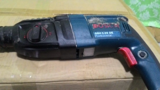 สว่านไฟฟ้าระบบโรตารี่ BOSCH รุ่น 2-26 DE ทำงาน 3 ระบบ พร้อมใช้งานครับ
