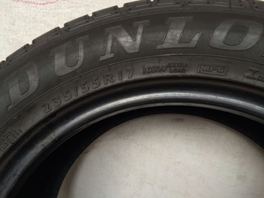 ขายยางหน้ากว้าง MADE IN GERMANY 235/55-17 มี 4เส้น ขายยางหน้ากว้าง MADE IN GERMANY 235/55-17 มี 4เส้น