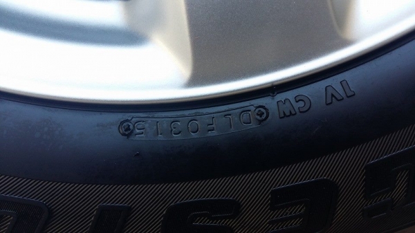 ขายล้อแม็กพร้อมยางถอดป้ายแดง dmax 17" ยางปี15 สนใจติดต่อเล็กคลองสามครับ 081-3747940