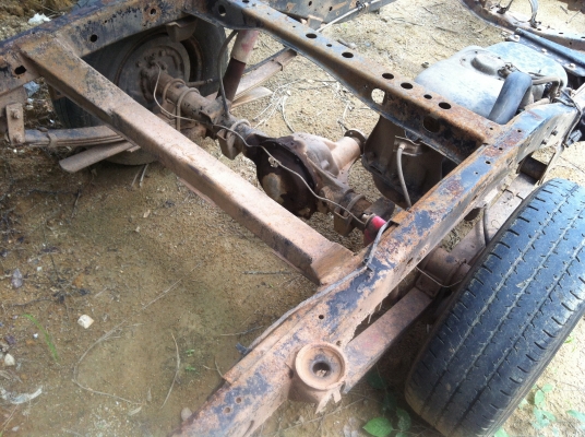 คัสซีไม่มีผุยกเส้น พร้อมช่วงล่างยกยวง เฟืองท้ายเปิดตูด