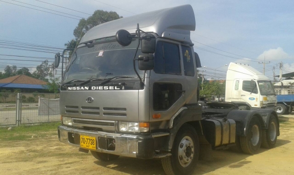 ขายสิบล้อหัวลาก NISSAN UD เครื่อง PF 290 แรงม้า