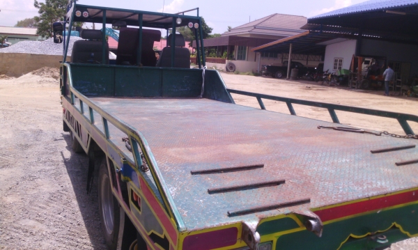 6 ล้อ เทนเลอร์น้อย สวยๆ