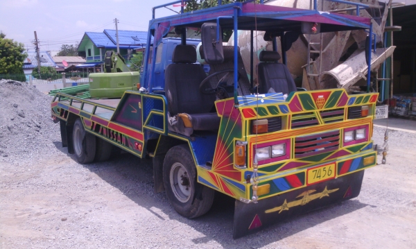 6 ล้อ เทนเลอร์น้อย สวยๆ