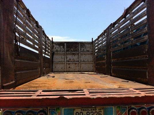 ขาย HINO 3M วางเครื่อง PO9C สองเพลาดั๊ม กระบะเนียม