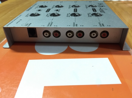 ขายครอส OVER ยี่ห้อ Lanzar รุ่น CO-3/3000 สภาพสวย ขายครอส OVER ยี่ห้อ Lanzar รุ่น CO-3/3000 สภาพสวย