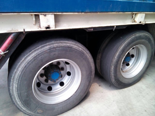 ขาย10ล้อเพลาเดียวFL3Hยาว7.50มมี2คัน