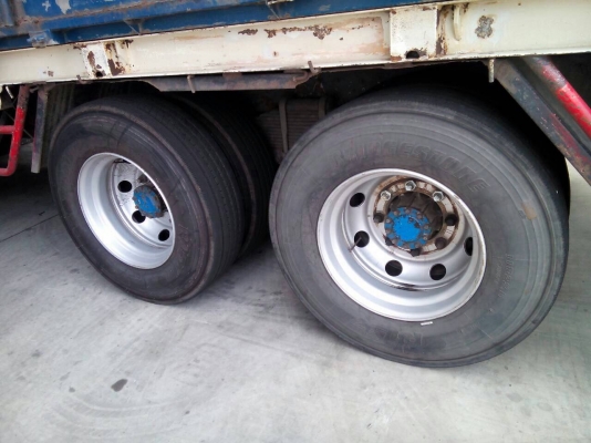 ขาย10ล้อเพลาเดียวFL3Hยาว7.50มมี2คัน