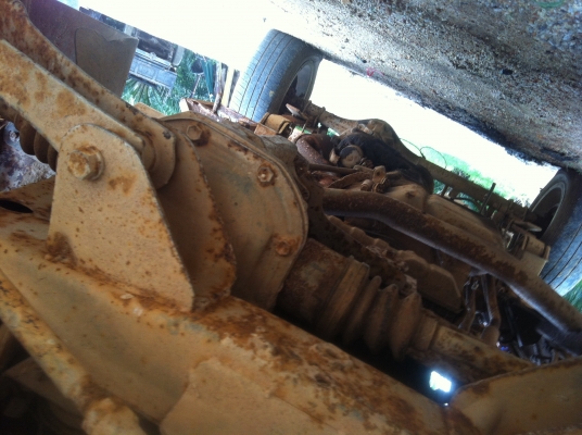 ไดฮัสสุ รุ่นขับ 4x4 เครื่องเกียร์โฟร์ครบ ขาดคาร์บู