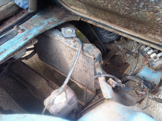 ไดฮัสสุ รุ่นขับ 4x4 เครื่องเกียร์โฟร์ครบ ขาดคาร์บู