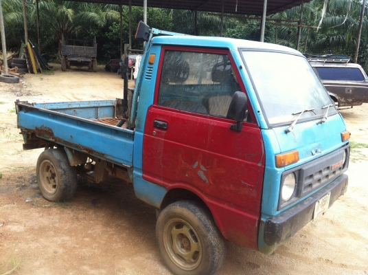 ไดฮัสสุ รุ่นขับ 4x4 เครื่องเกียร์โฟร์ครบ ขาดคาร์บู