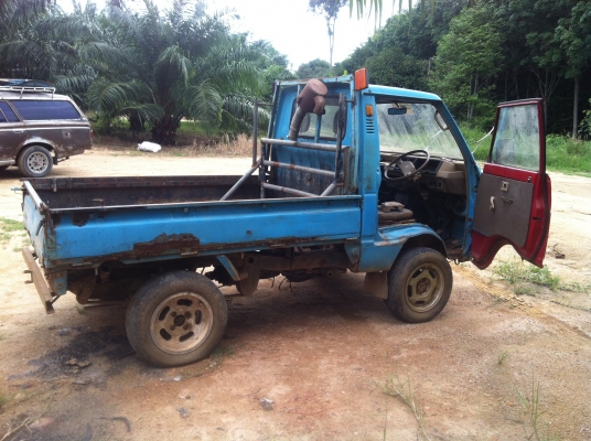 ไดฮัสสุ รุ่นขับ 4x4 เครื่องเกียร์โฟร์ครบ ขาดคาร์บู