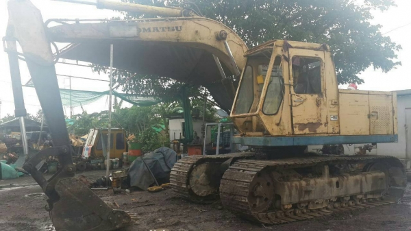 ขาย KOMATSU PC 100 L-1 สภาพสวยพร้อมใช้ ราคาต่อรองได้ ติดต่อได้ที่คุณ อ๊อฟ พิจิตร 086-737-9991 ขาย KOMATSU PC 100 L-1 สภาพสวยพร้อมใช้ ราคาต่อรองได้ ติดต่อได้ที่คุณ อ๊อฟ พิจิตร 086-737-9991