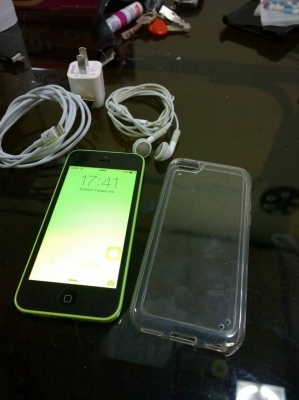 i phone 5c 16gb 7900.-