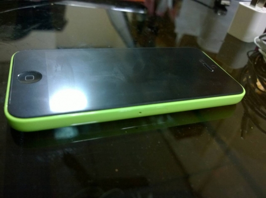 i phone 5c 16gb 7900.-