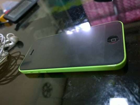 i phone 5c 16gb 7900.-