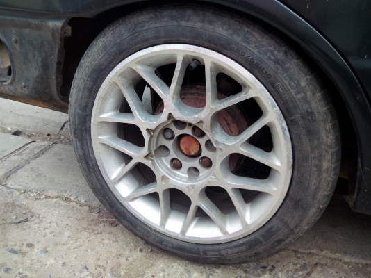 แม็กขอบ16พร้อมยาง4วงมีฝากลางครบ3000