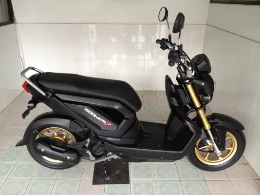 Zoomer-x ตัวTOP โฉมใหม่ล่าสุด สีดำด้าน วิ่ง3000 ปลายปี57 (ของแถม 4 รายการ)