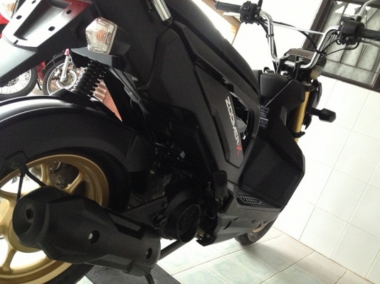 Zoomer-x ตัวTOP โฉมใหม่ล่าสุด สีดำด้าน วิ่ง3000 ปลายปี57 (ของแถม 4 รายการ)