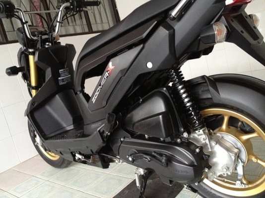 Zoomer-x ตัวTOP โฉมใหม่ล่าสุด สีดำด้าน วิ่ง3000 ปลายปี57 (ของแถม 4 รายการ)