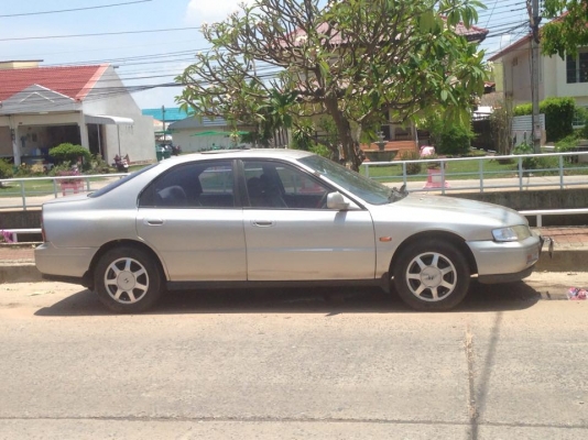 ขายครับราคา27500บาท รถเก๋ง  แอกคอด ท้ายเบน ระบบน้ำมันไม่จ่าย ไม่ฟลิวไม่ขาดก็น้าจะปั้มติกเสีย  เครื่องเดิม 2000  ใช้น้ำมัน ตลอด   ไม่เคยติดแก๊ส  เอกสารพร้อมโอน     เกียร์ธรรมดา  ใช้งานได้ปกติ  รถต้องเก็บสี  ราคานี้ไม่มีอีกแล้ว27500  ราคาลดได้นิดหน่อย  ซื้อ