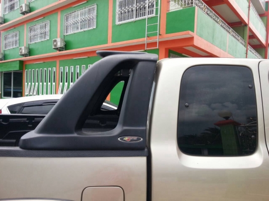 ขายโรบาร์ ใส่โตโยต้าไทเกอร์ สปอตครุยเซอร์ ยี่ห้อแครี่บอย ราคา 2000 บาท