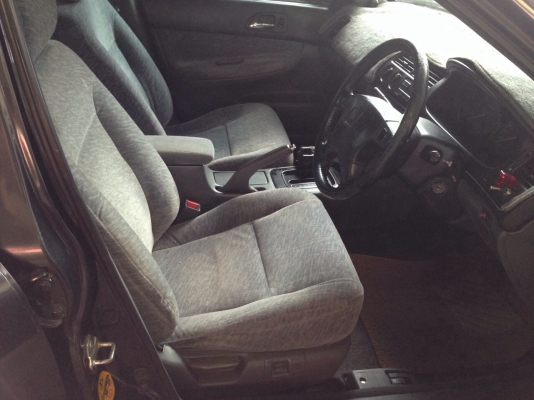 ฮอนด้า แอคคอร์ด ไฟท้ายคู่ ปี97 กค แท้ๆ ครื่องวีเทค เกียร์ออโต้ พร้อมใช้มากๆ ครับ ไม่แพง