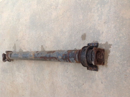 ขายเฟืองท้ายลูกกลาง11:39 พร้อมเพลากลางติดมากับรถเดก้า195 นอกแท้