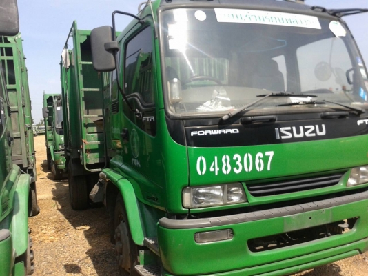 ขายรถบรรทุก 6 ล้อหัวคัสซี ISUZU FTR 200 แรงม้าปี 2550 มี 80 คันราคาคันละ 700000